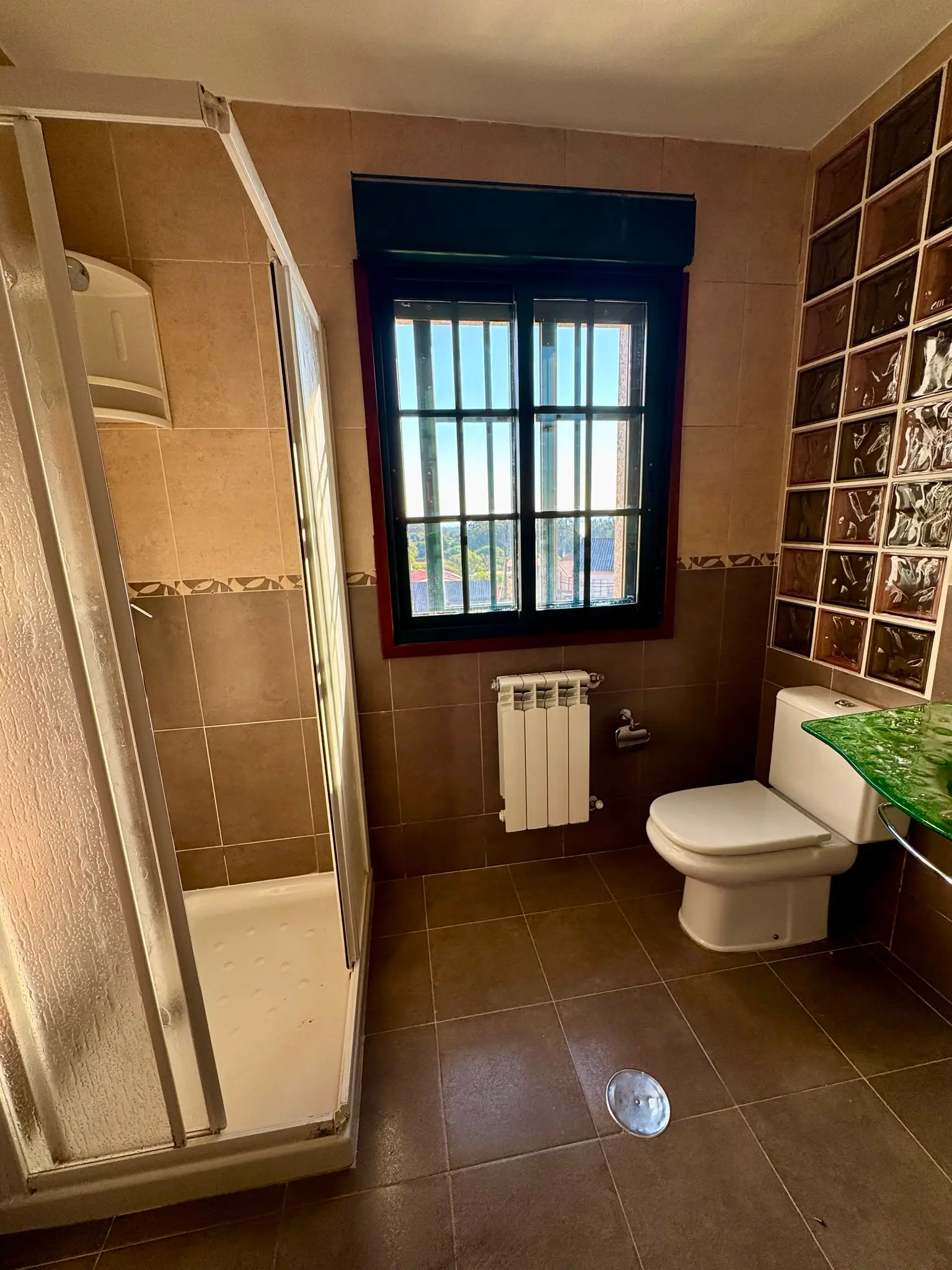 Segundo baño con ducha